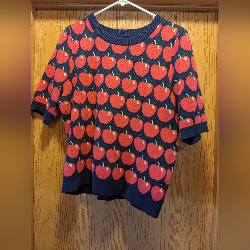 🍎🍎🍎 Maeve short sleeved apple sweater